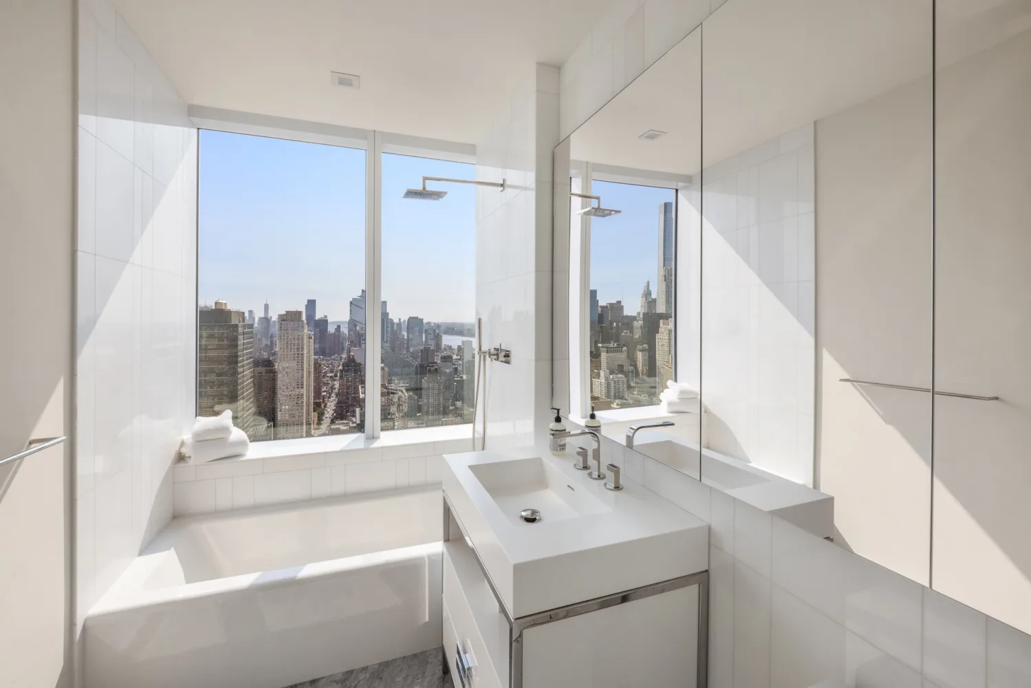 200 Amsterdam Avenue PH2 19