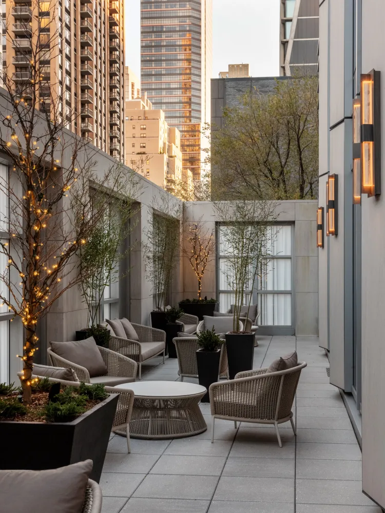 200 Amsterdam Avenue PH2 31